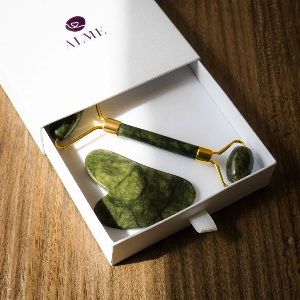 Massajador facial em jade 3.webp