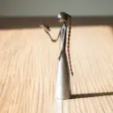 Escultura “Entre páginas, um mundo inteiro” 